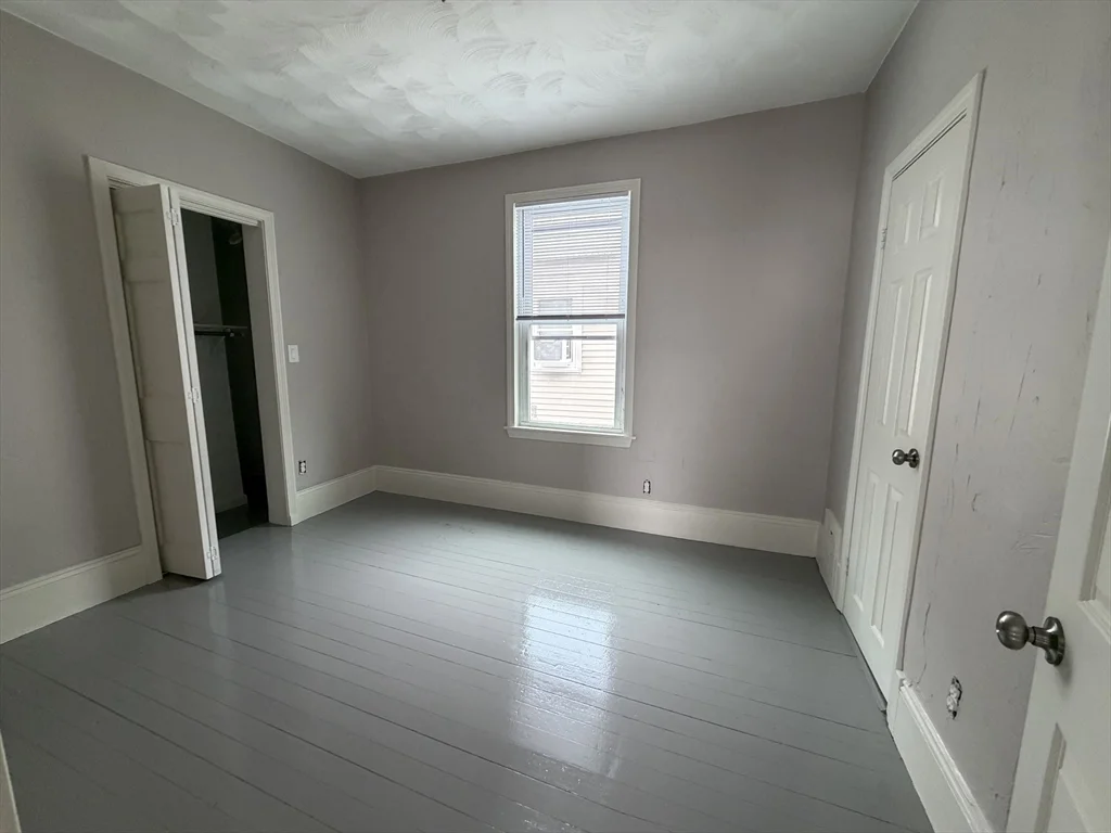 106 Malden St, Everett