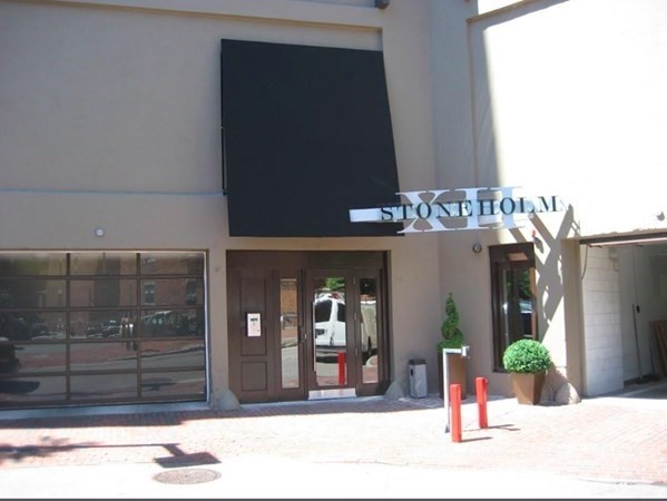 12 Stoneholm St, Fenway