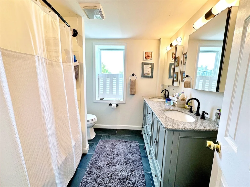 72 Cottage St, East Boston