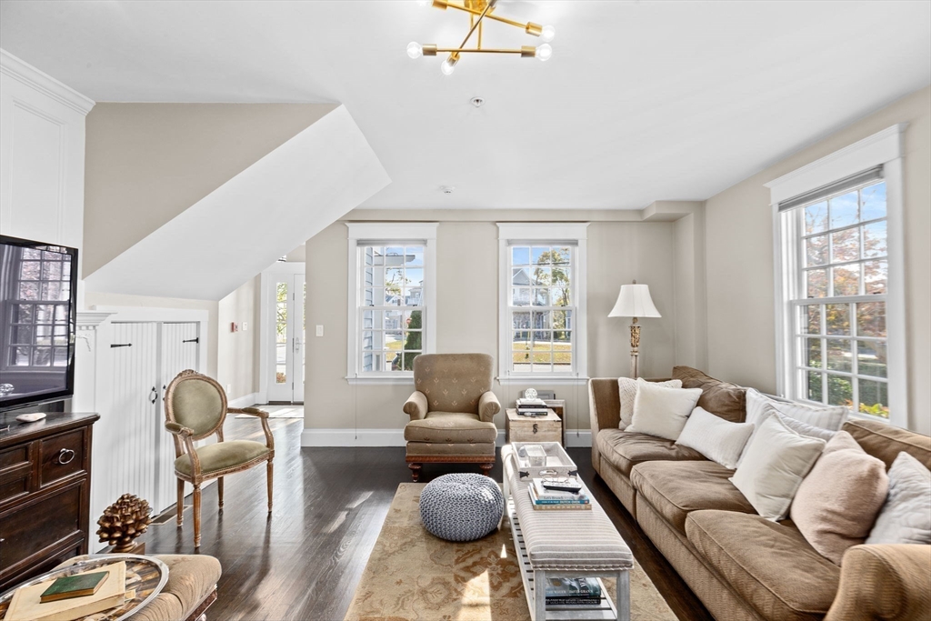 108-110 Elm St, Cohasset