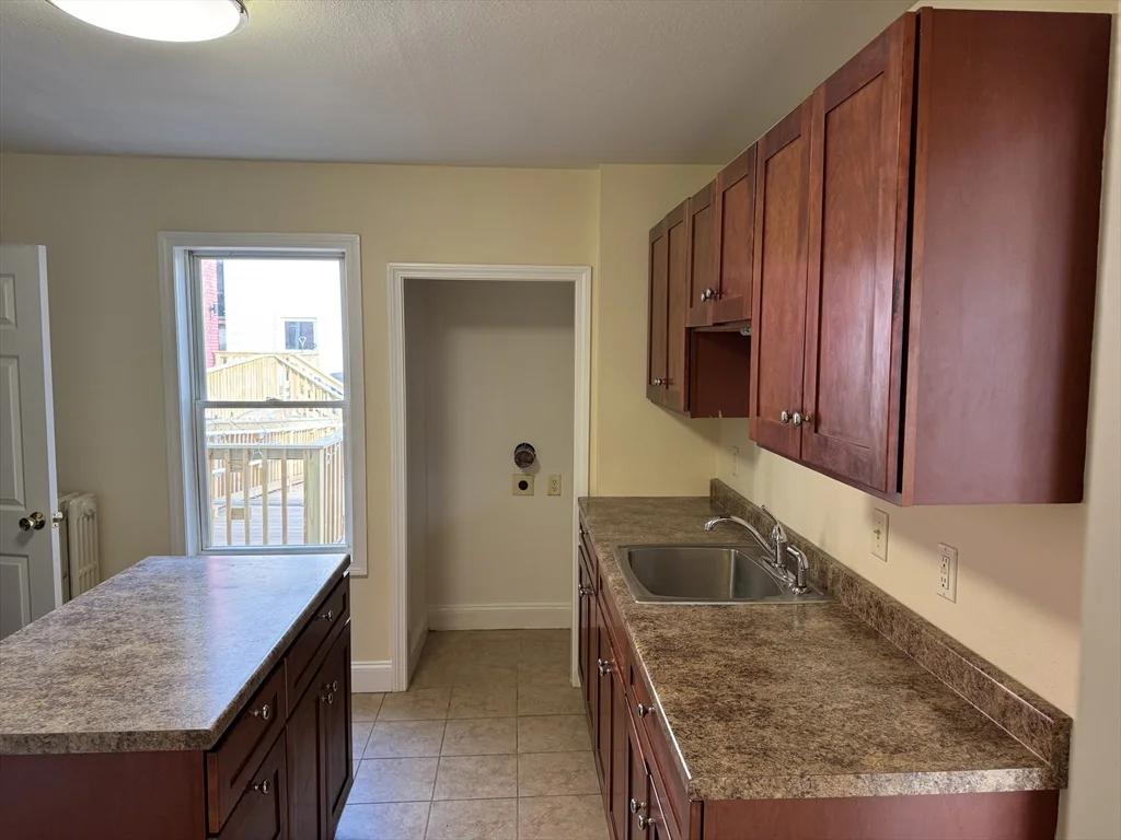 255 River St, Zip 01832