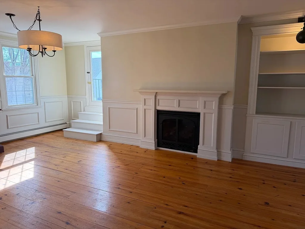 9 Charles St, Newburyport