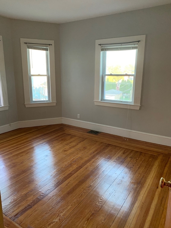 35 Joseph St, Medford