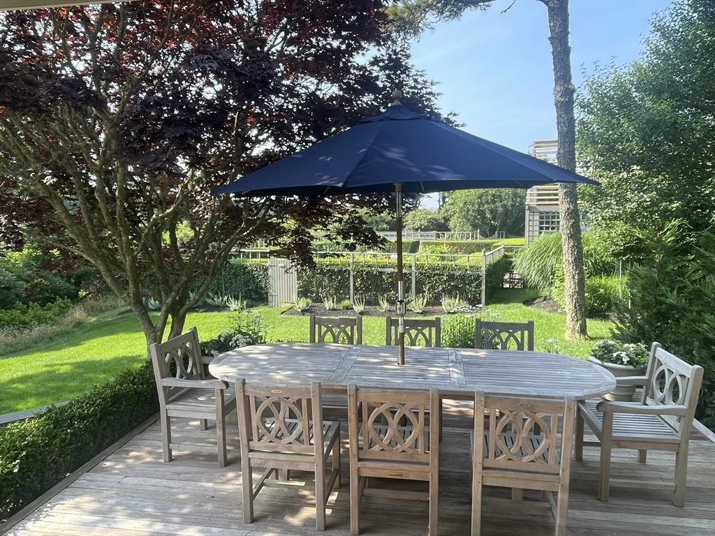 1A Pochick Ave, Nantucket