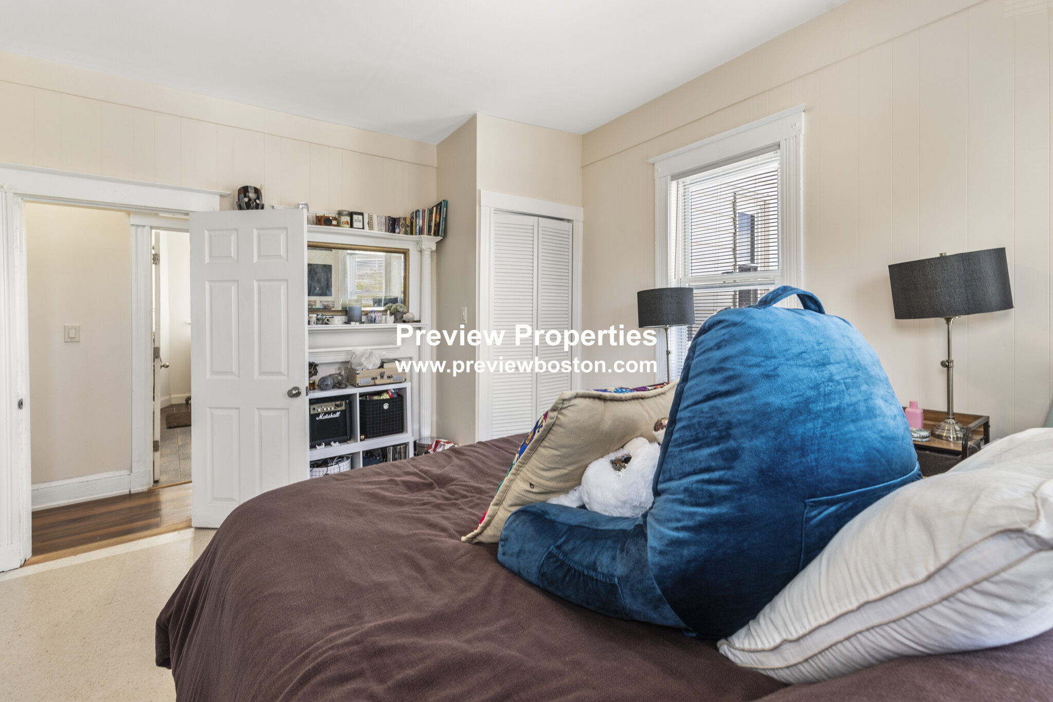 175 River St, Riverside