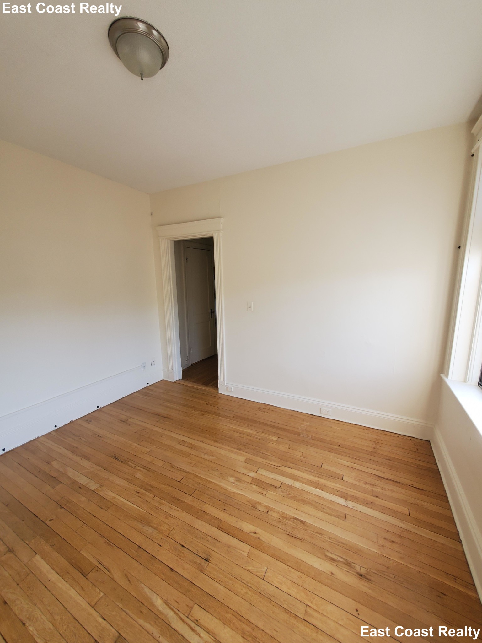 1144 Commonwealth Ave, North Brookline