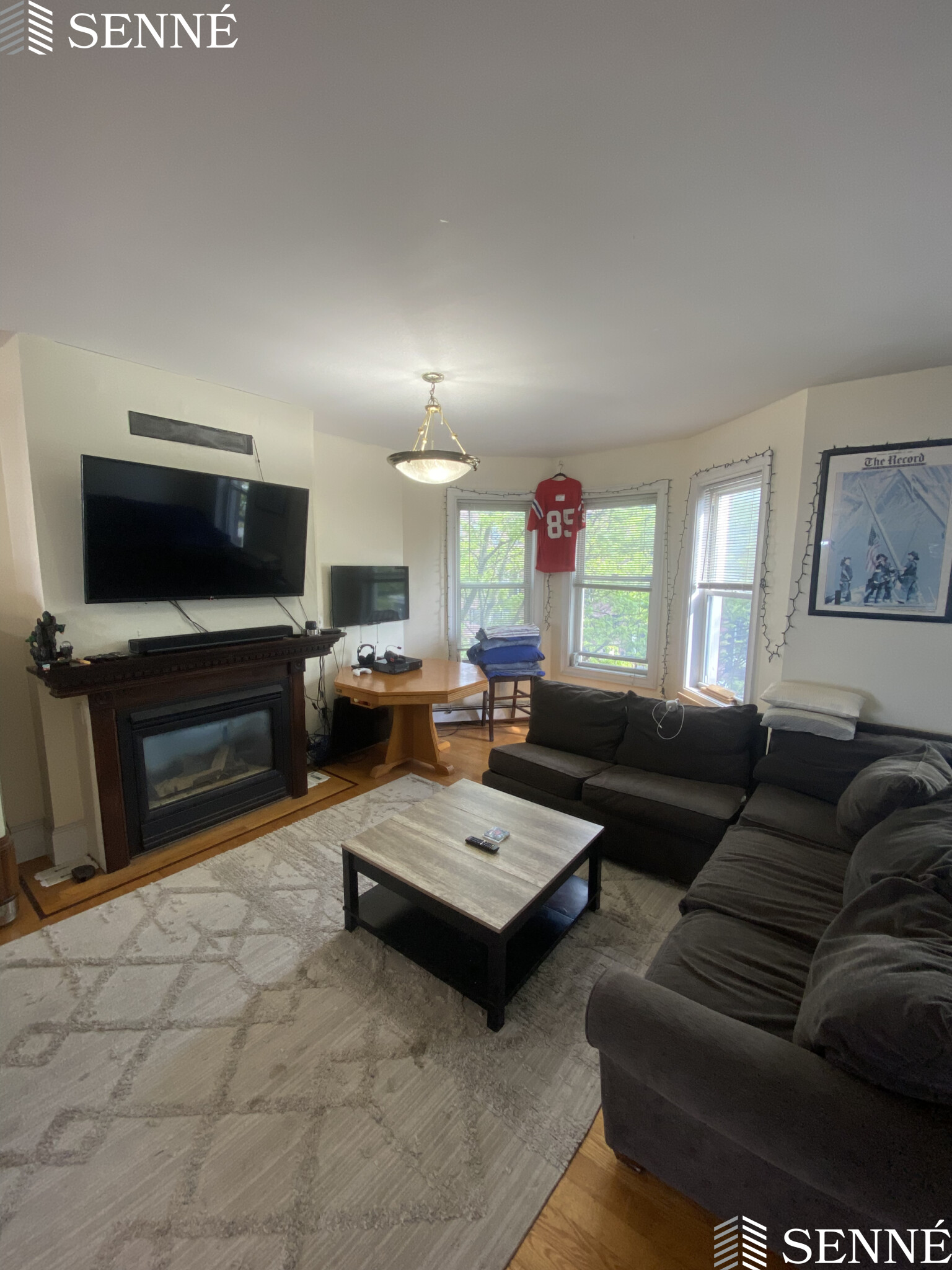 554 East Broadway, South Boston