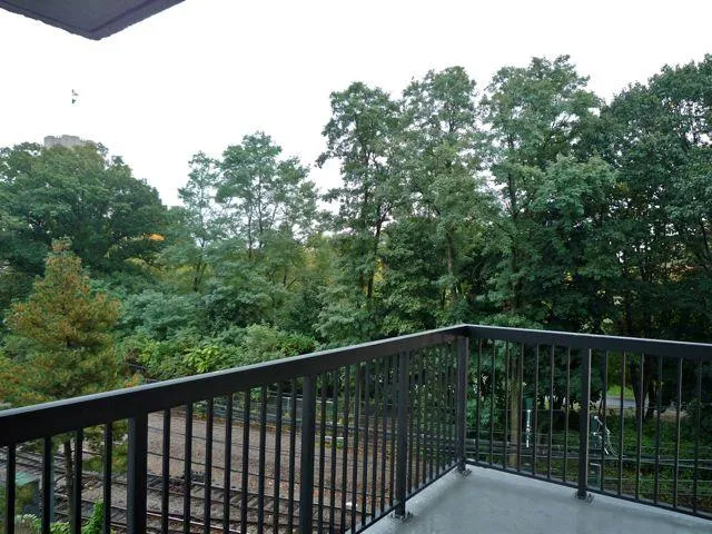 101 Monmouth St, Longwood