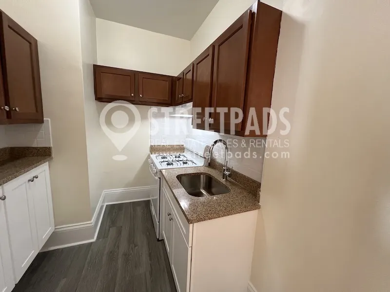 2 Ware St, Mid-Cambridge