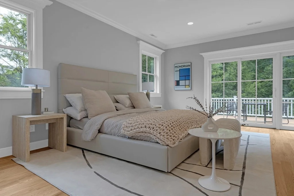 18 Sprague Rd, Wellesley Hills