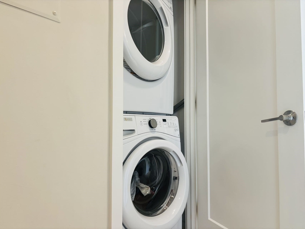 1975 Massachusetts Ave, North Cambridge