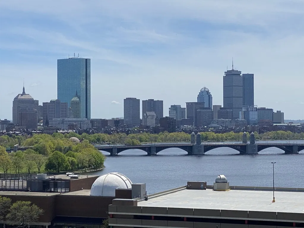 10 Museum Way, East Cambridge