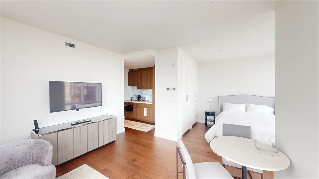 430 Stuart St, Back Bay