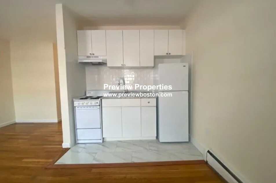 180 North Beacon St, Brighton