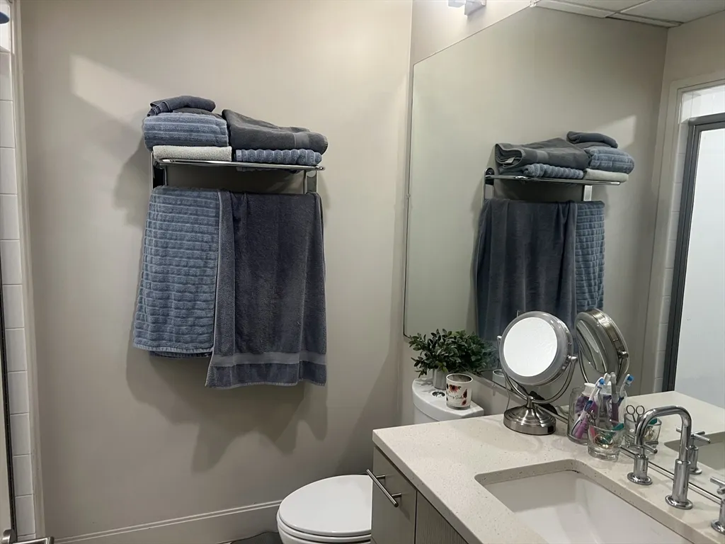 33 3rd Ave, Charlestown