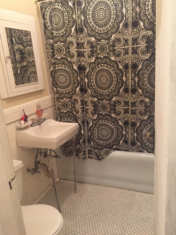 4 Hancock St, Malden