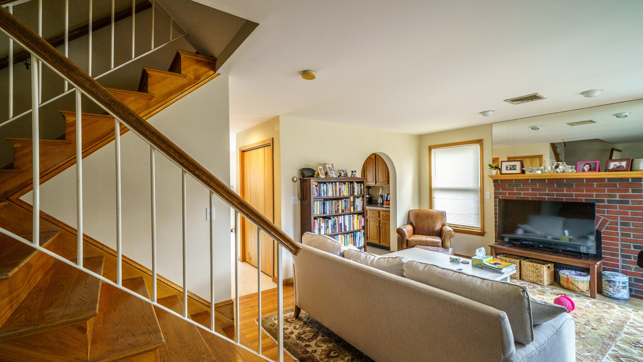 16 Central Ave, Newtonville