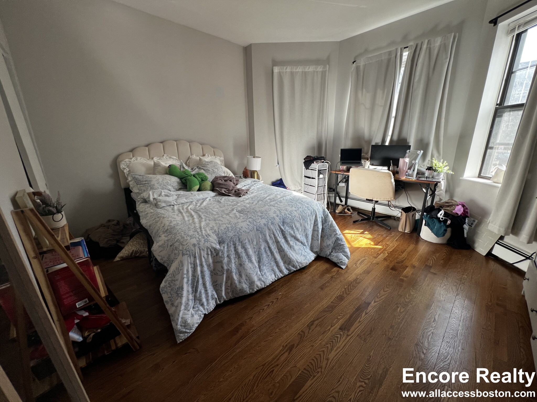 15 Stearns Rd, Coolidge Corner