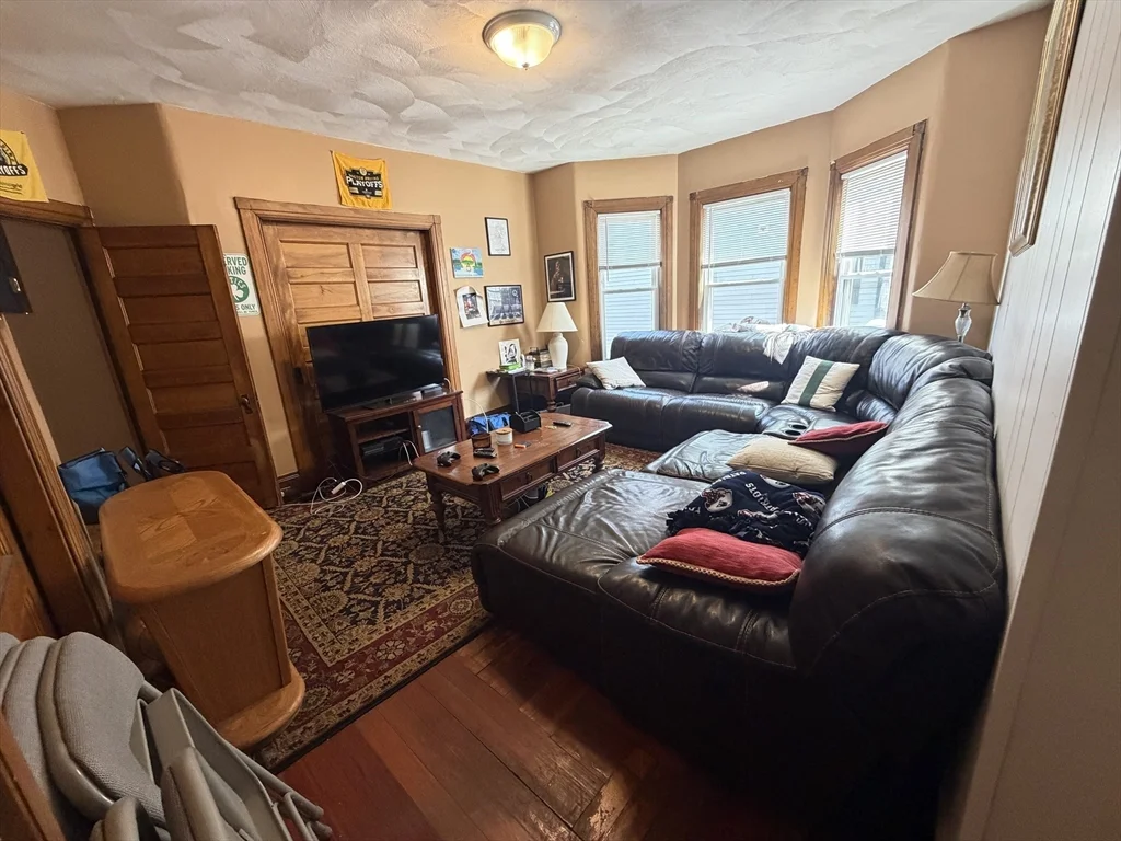 14 Madison St, Spring Hill
