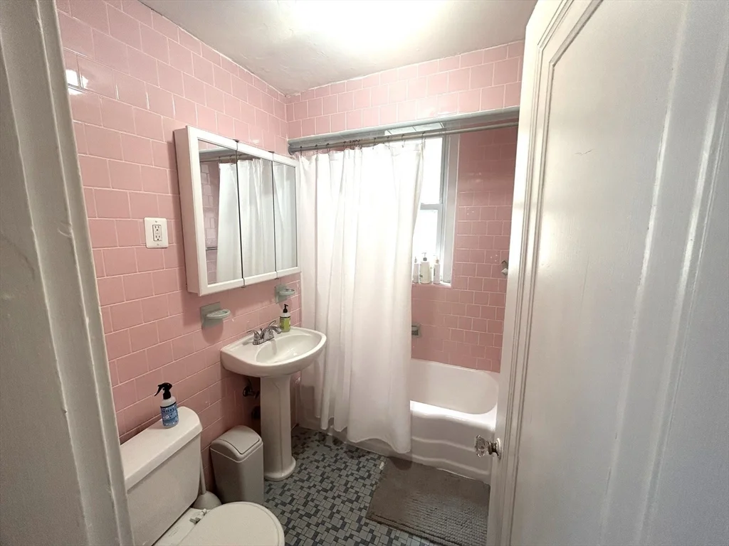 211 Saint Paul St, Coolidge Corner