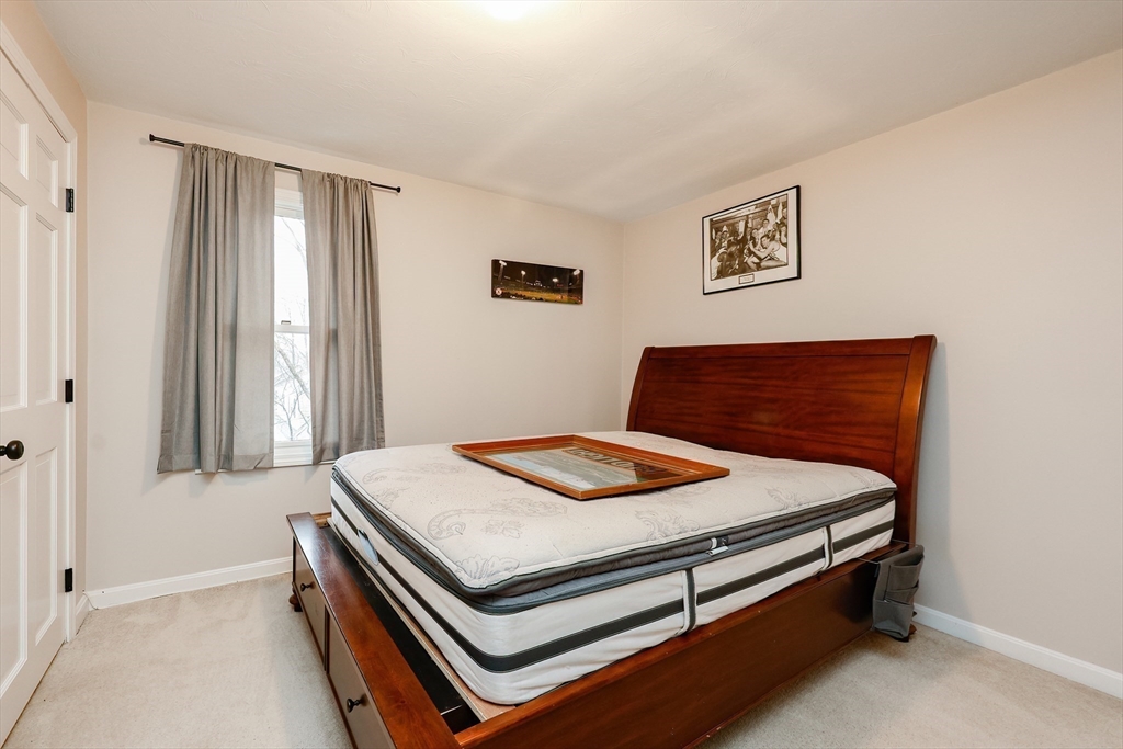 291 Central St, Framingham