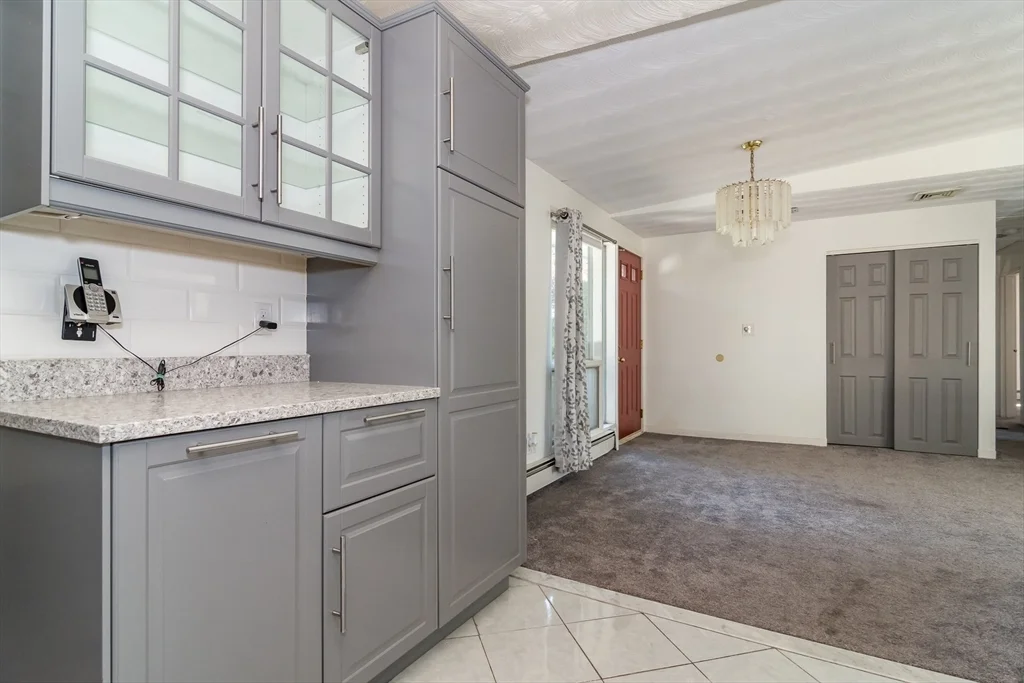 14 Rosslare Rd, Framingham