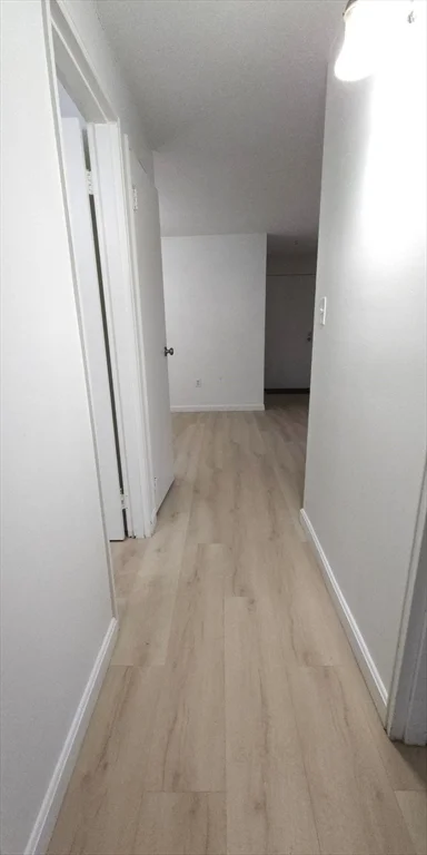 1 Village Hill Ln, Natick