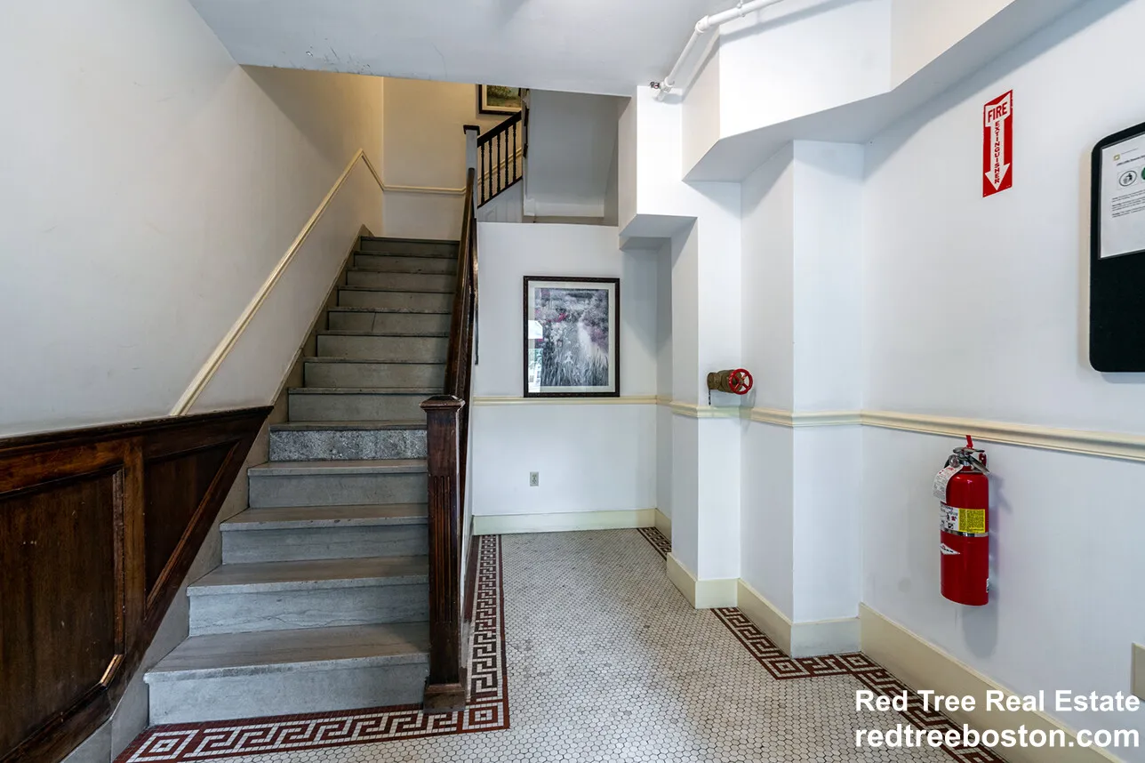 1404 Beacon St, Corey Hill