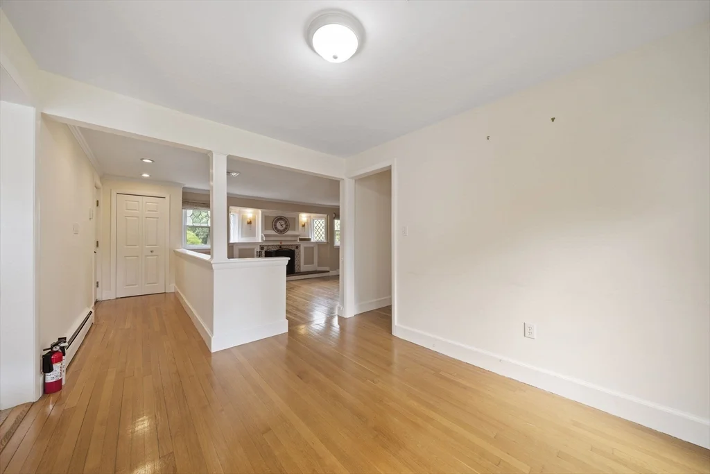 114 Main St, Norwell