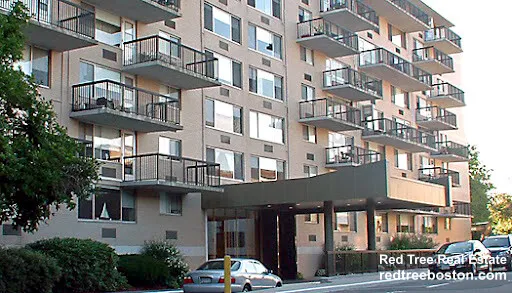 101 Monmouth Ct, Longwood