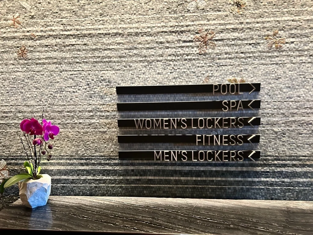 1 Dalton St, Back Bay