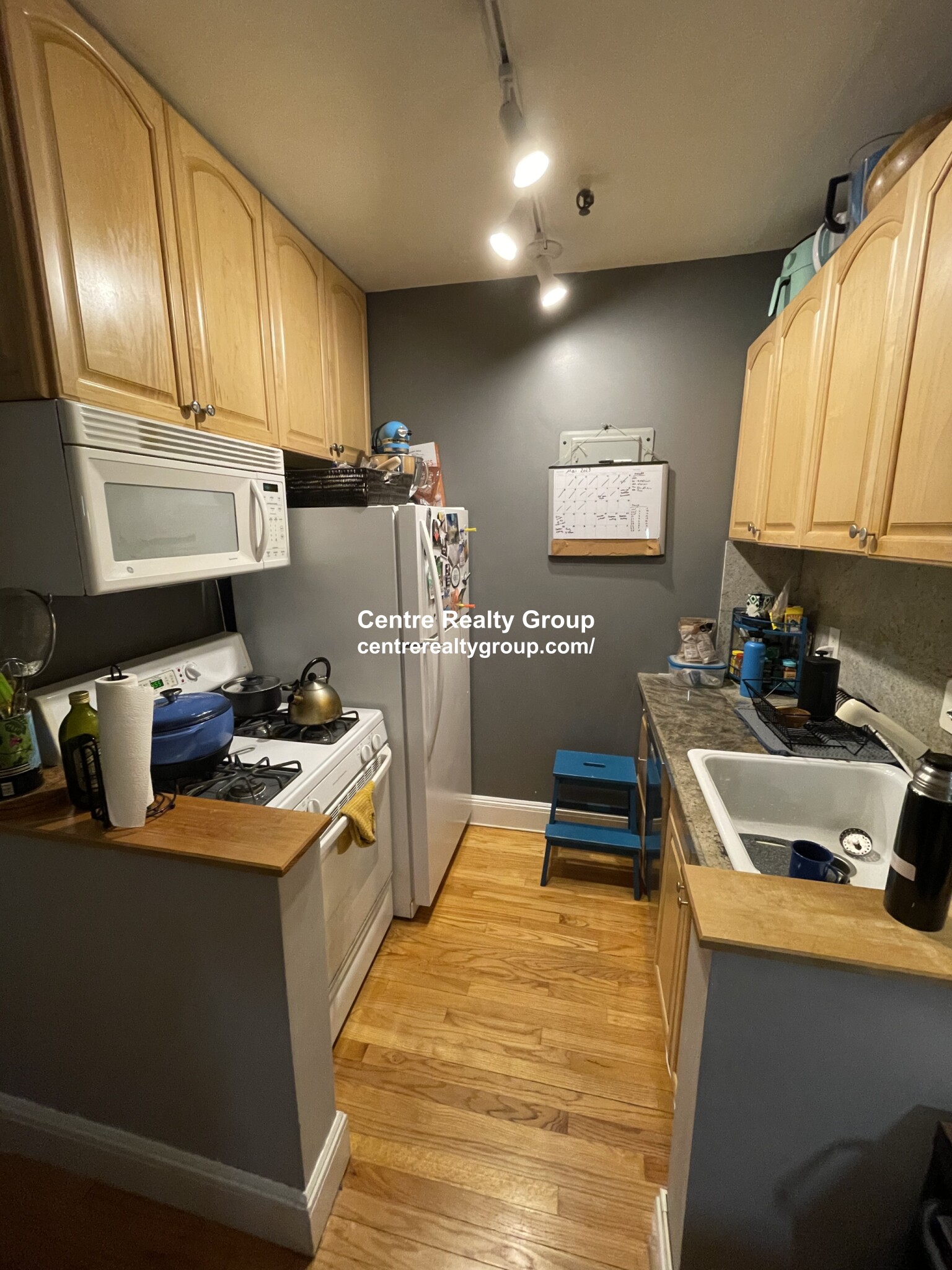 2001 Commonwealth Ave, Brighton