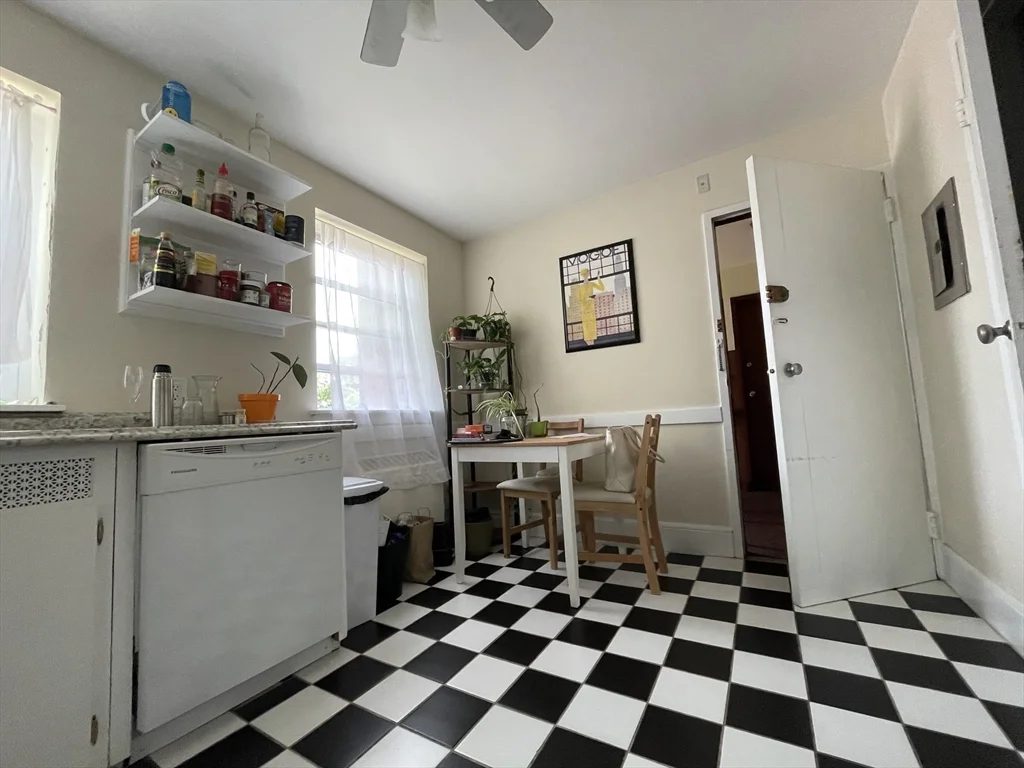 98 Morton St, Jamaica Plain