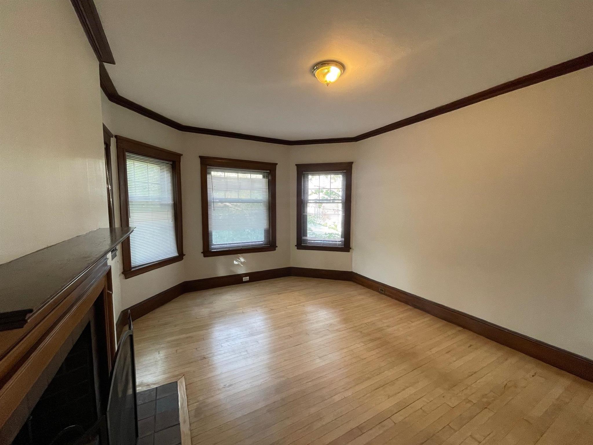 5 Linnaean St, Neighborhood Nine