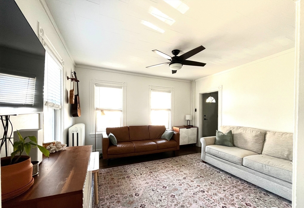 53 Henderson St, Arlington