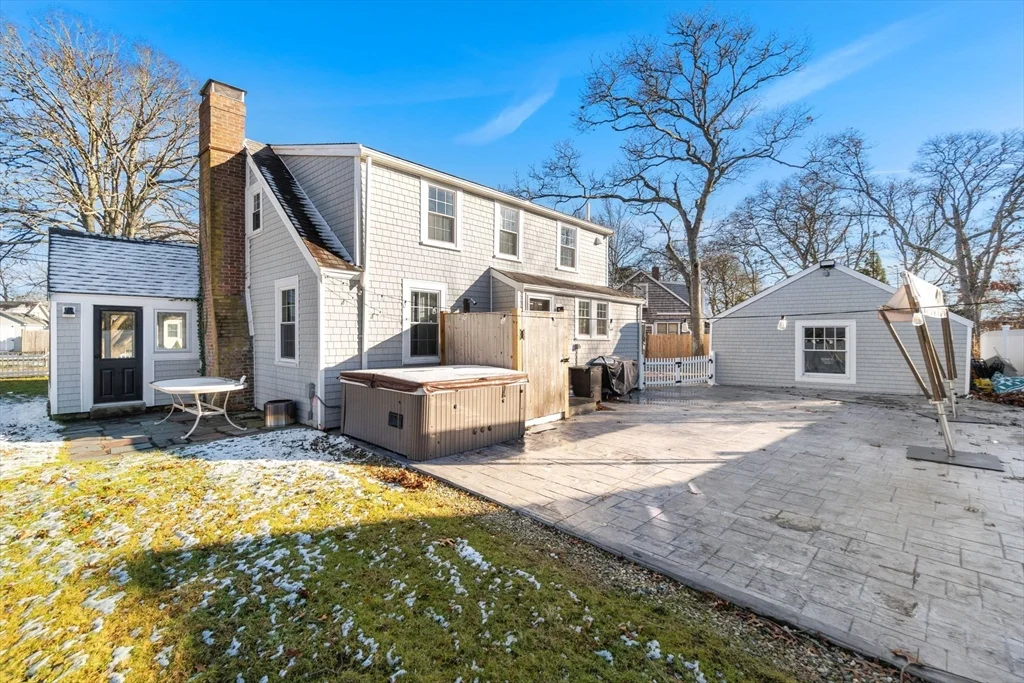 32 Woodside Ave, Wareham