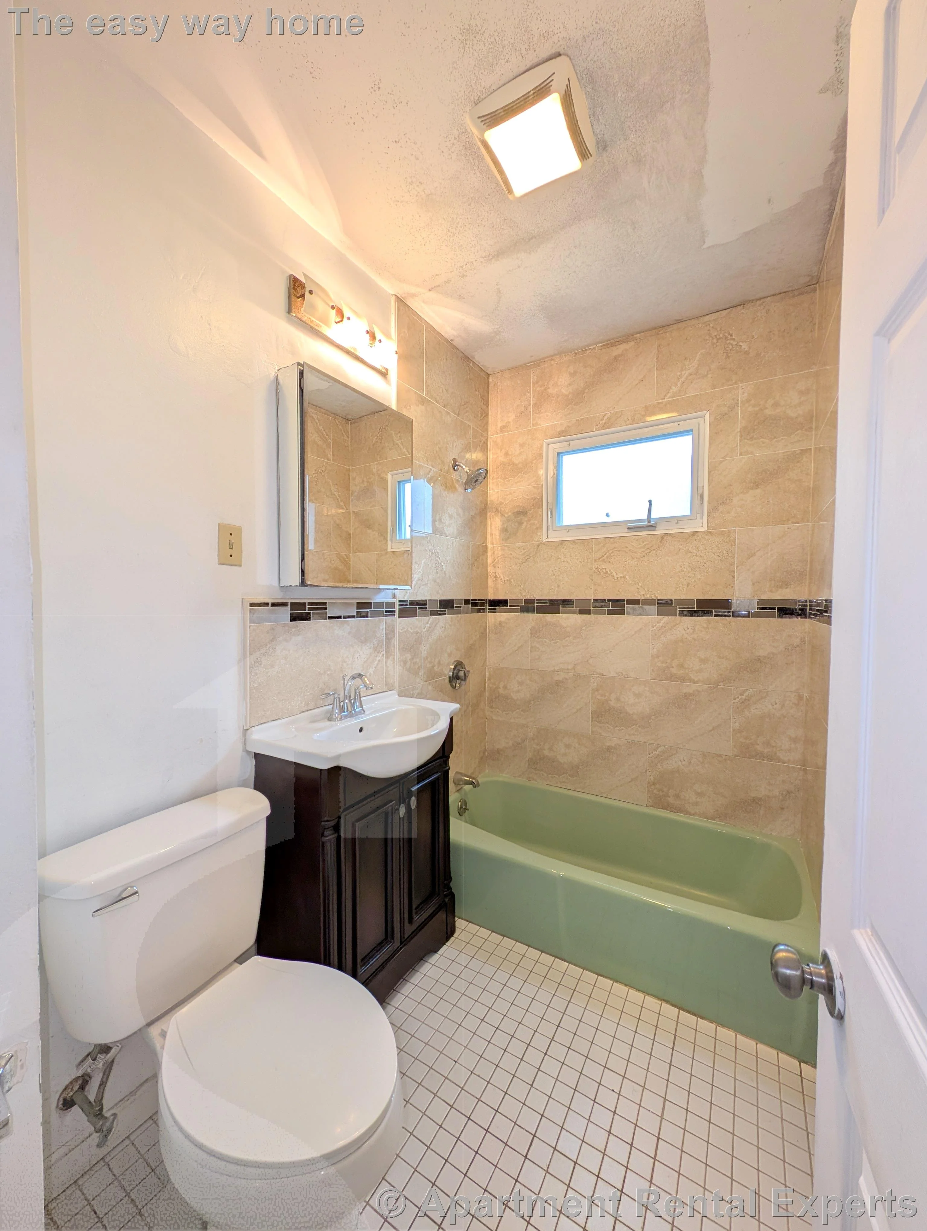 85 Billings Ave, Tufts