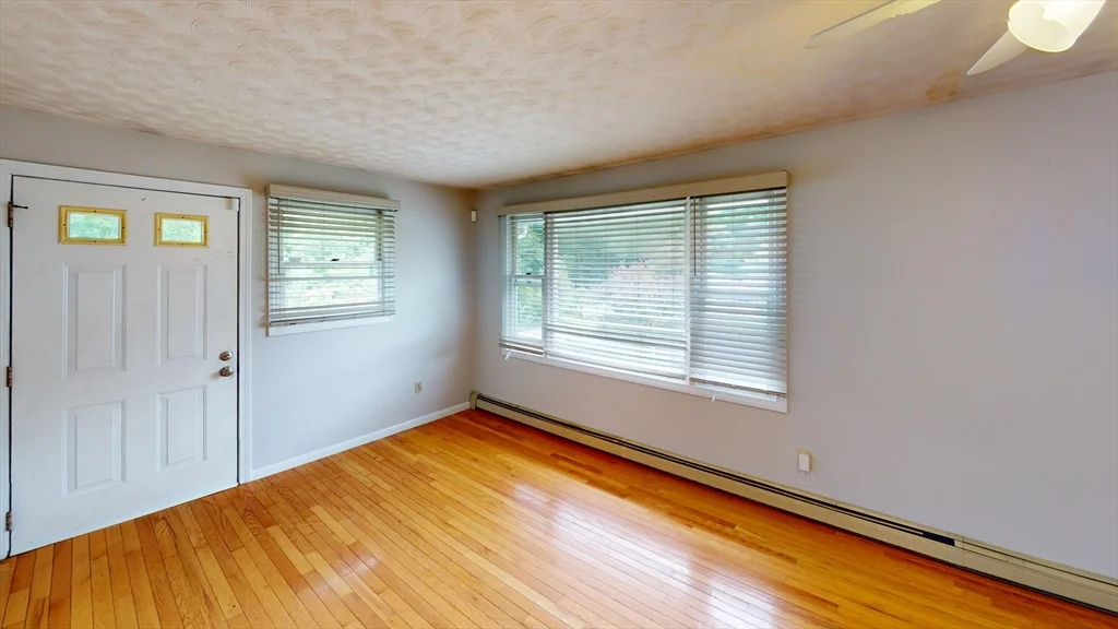9 Brookdale, Worcester