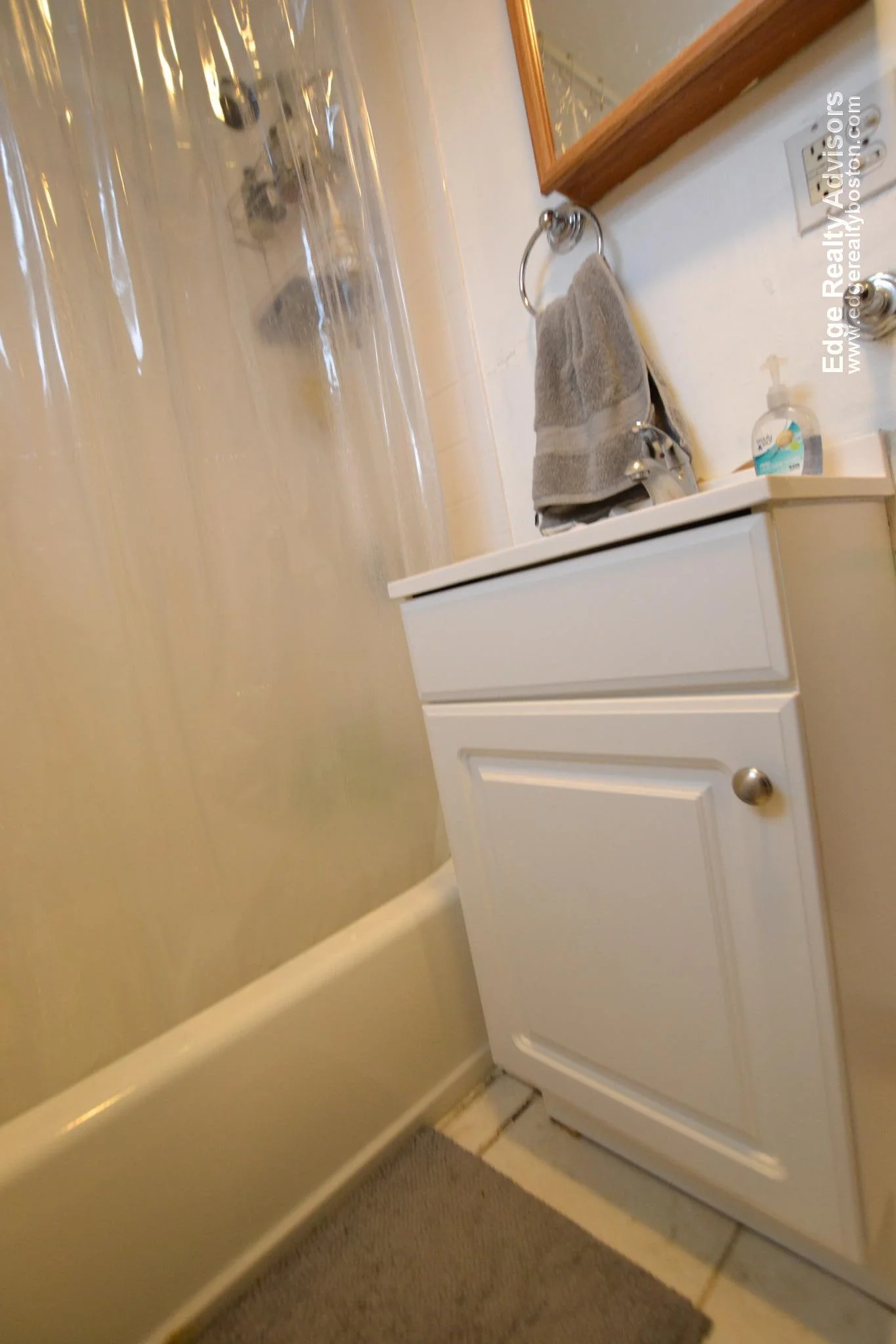 12a Greylock Rd, Allston