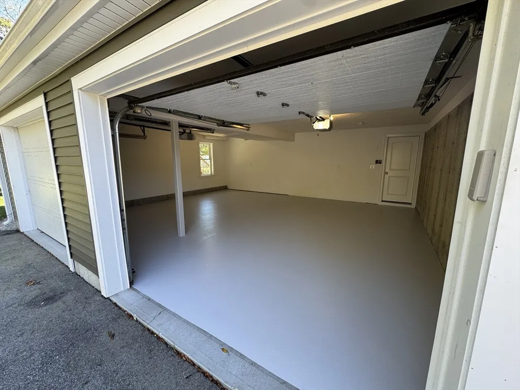 55 Wenham Rd, Carver