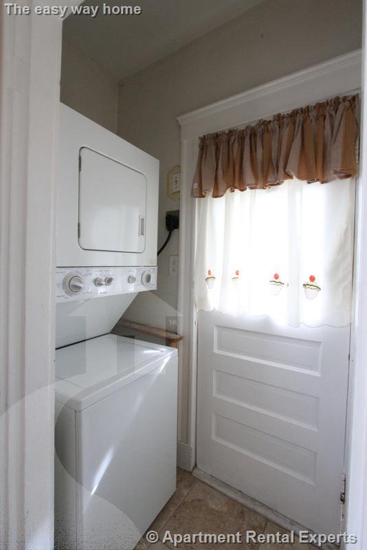 23-25 Bonner Ave, Tufts