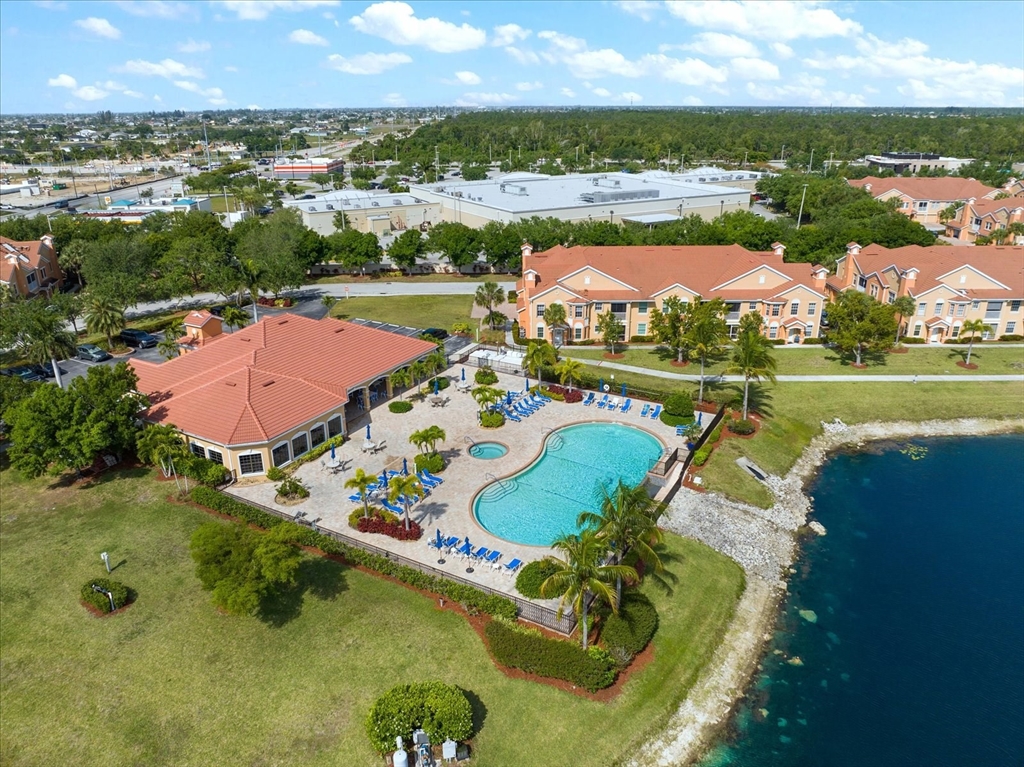 1757 Concordia Lake Circle, Cape Coral