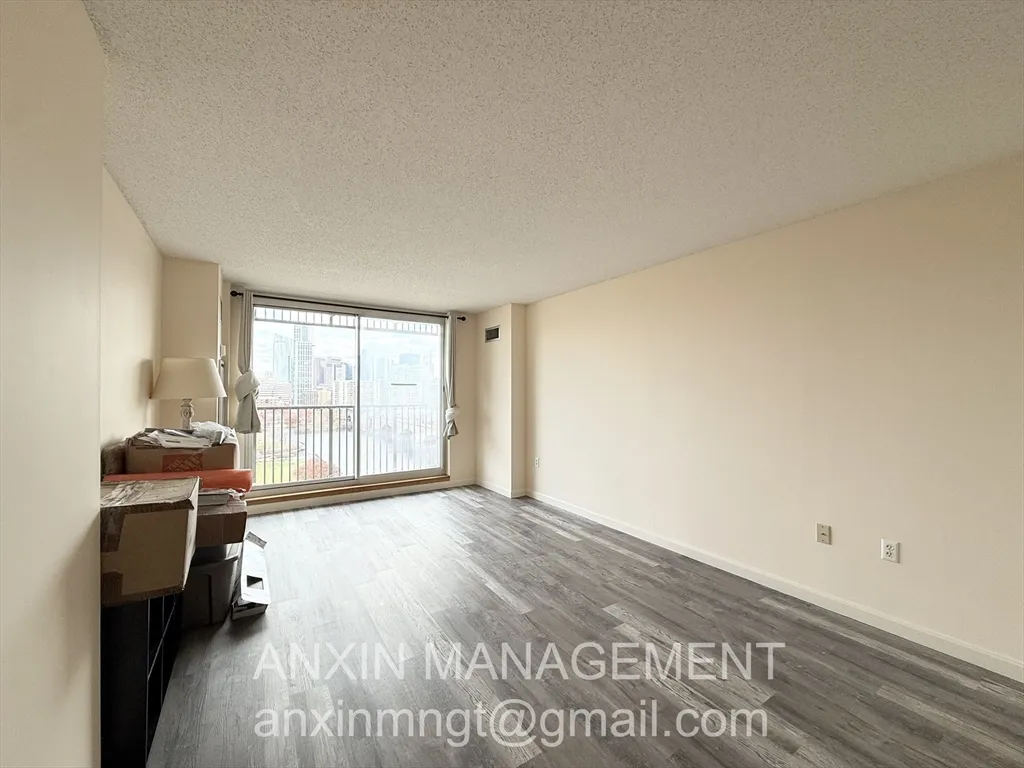 10 Museum Way, East Cambridge