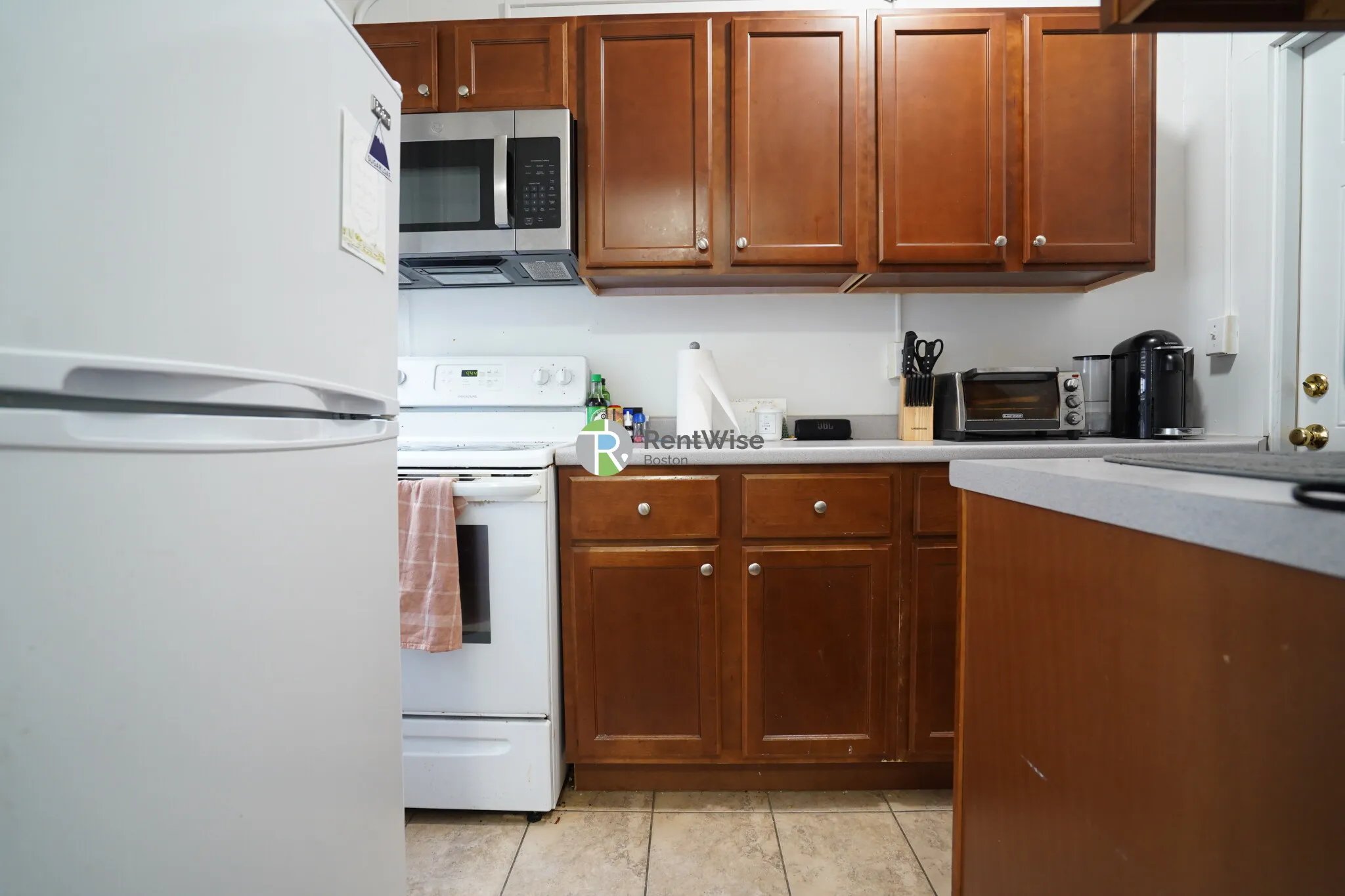 230 Walnut St, Newtonville