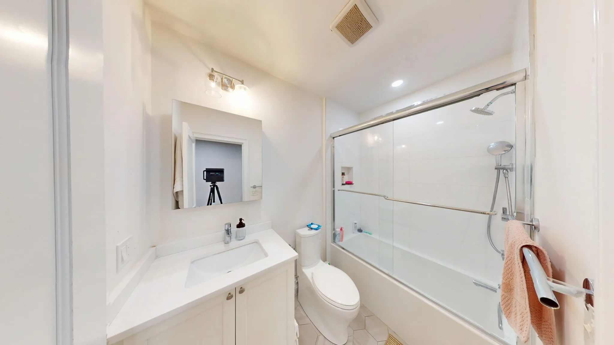 14 Mount Hood Rd, Brighton