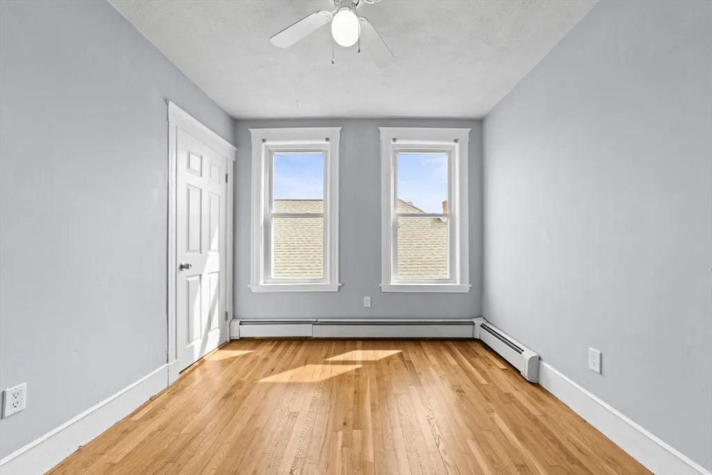516 Washington, Brighton