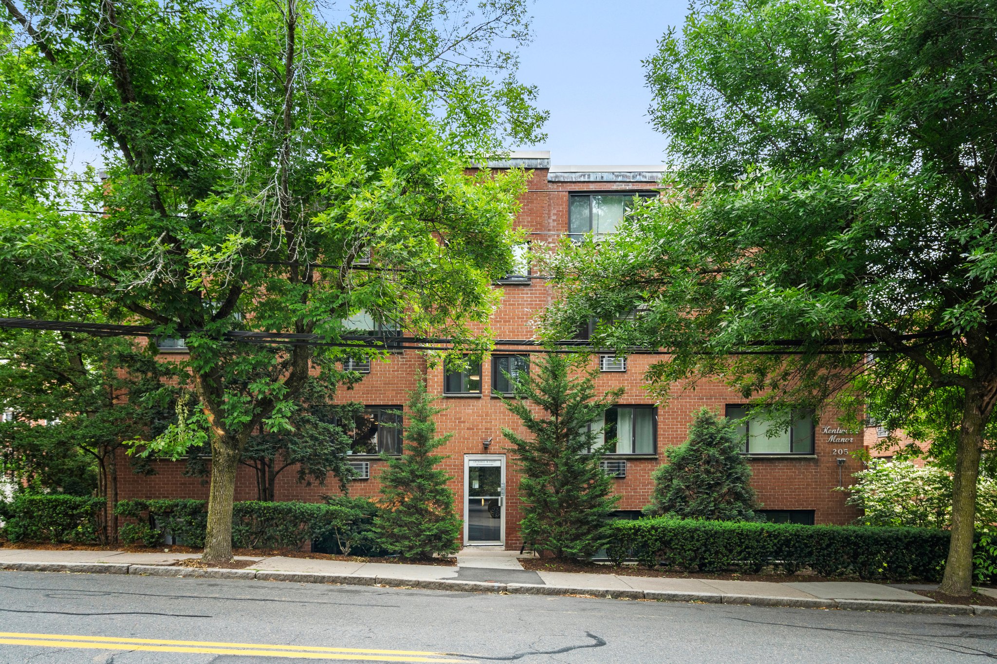 205 Kent St, Brookline