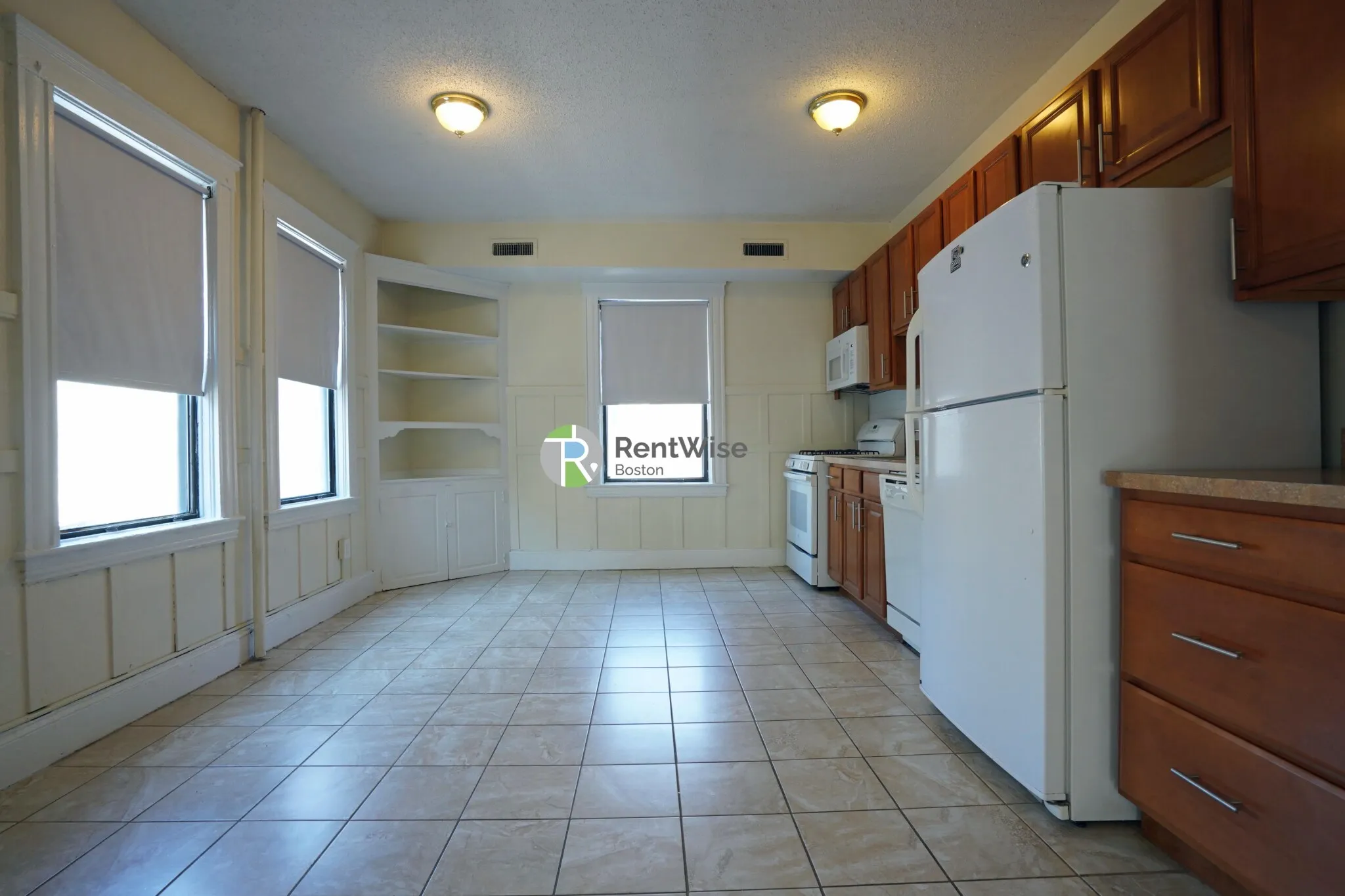 24 Hamilton Rd, North Brookline