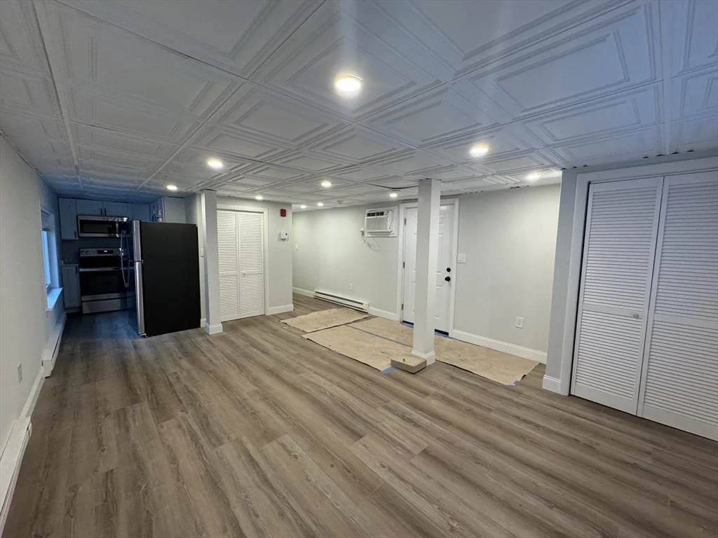 102 Cross St, East Somerville