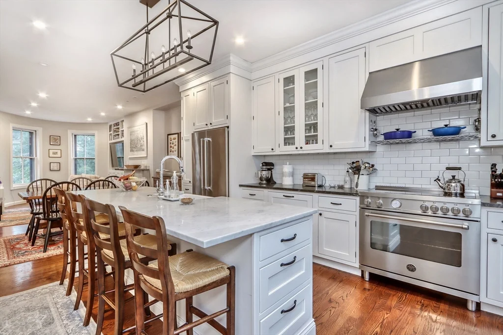 103 Appleton, South End